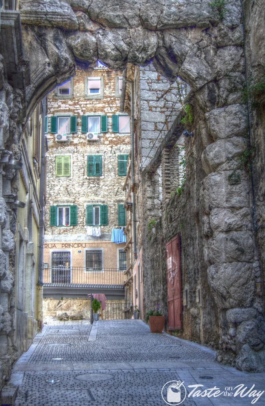 Check out these stunning pictures of the Roman ark in Rijeka, #Croatia #photography #hdr #travel @tasteontheway