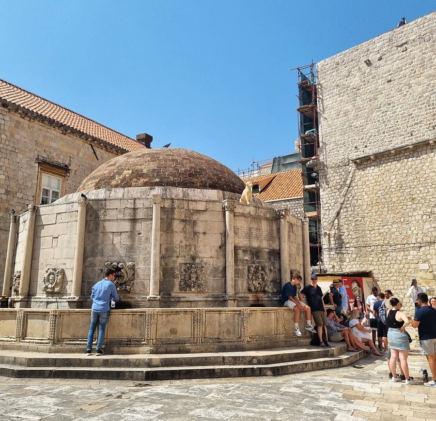 Onofrio's Large Fountain