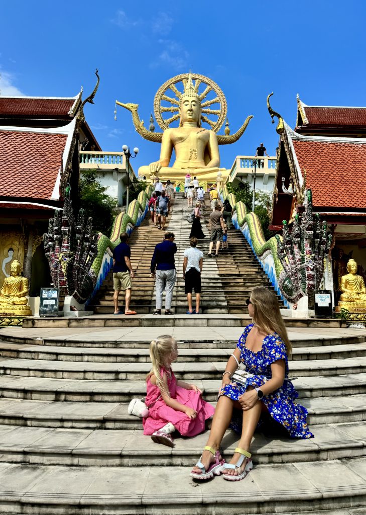 Wat Phra Yai